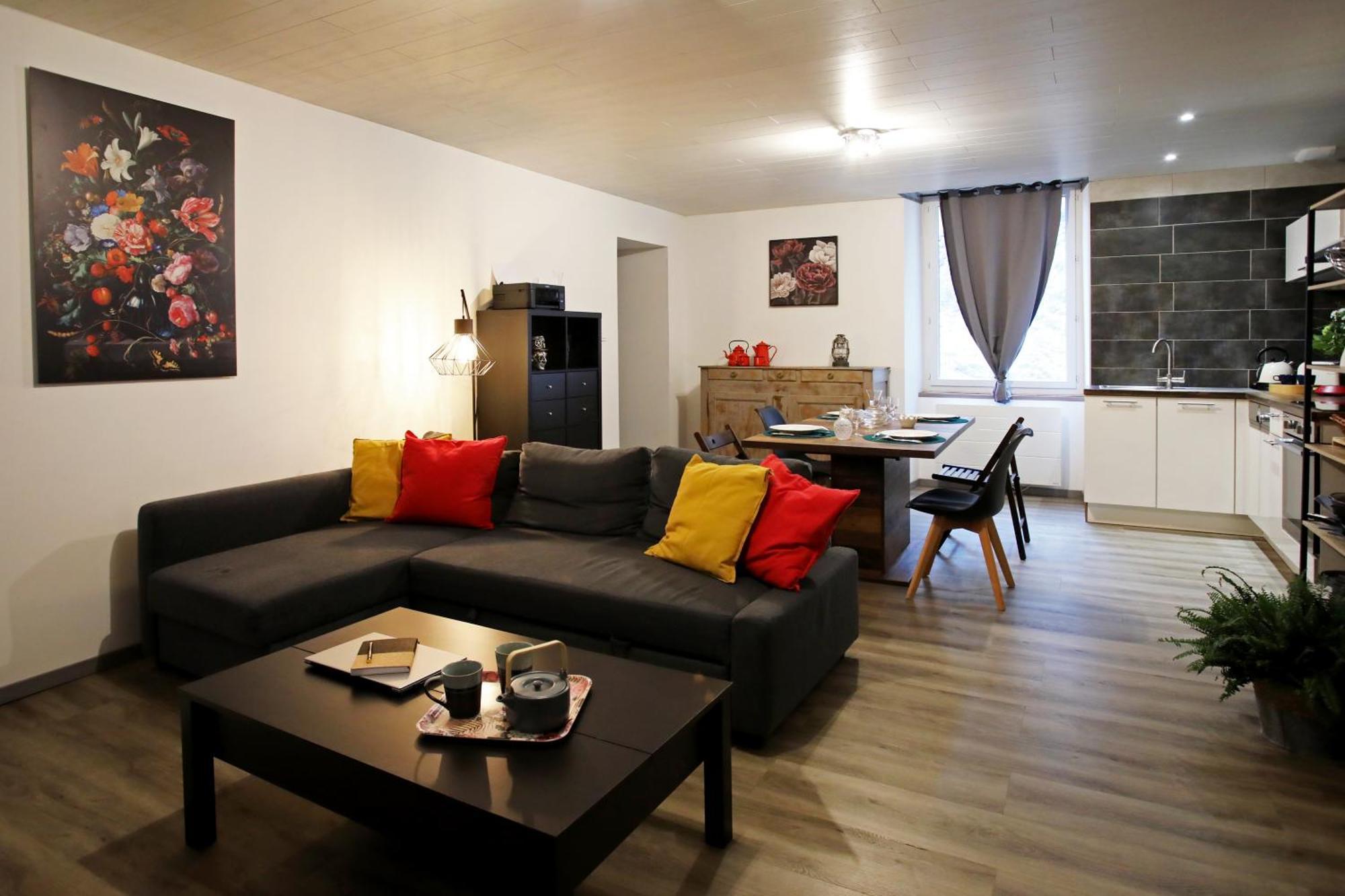L'Atelier 57 - Votre Meuble Authentique ! Apartment Arbois Exterior foto